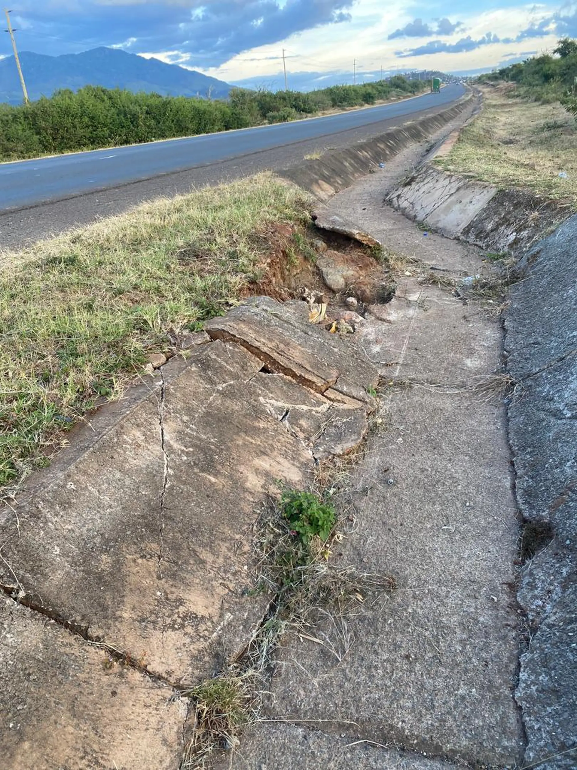 Side Drainage Maintenance - photo 5